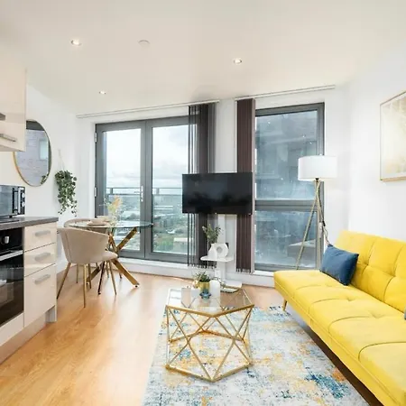 Apartment-juliet Balcony-perfect For Long & Remote Work Apartment Leeds (West Yorkshire)