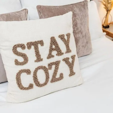 Apartment-juliet Balcony-perfect For Long & Remote Work